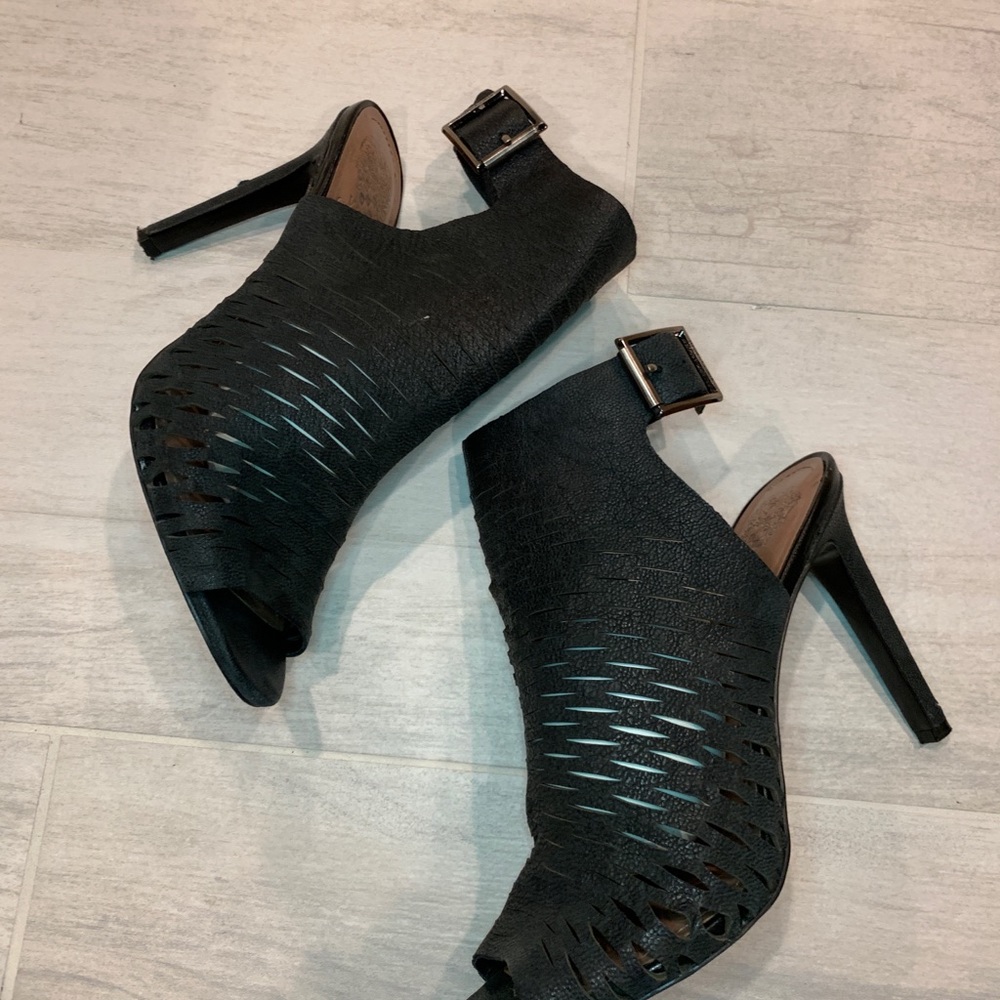 Vince camuto black perforated sandals, 10